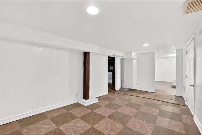 Building Photo - SUITE LIFE OF LONDON TILDEN