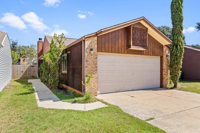 Building Photo - 1022 Alderwood Way
