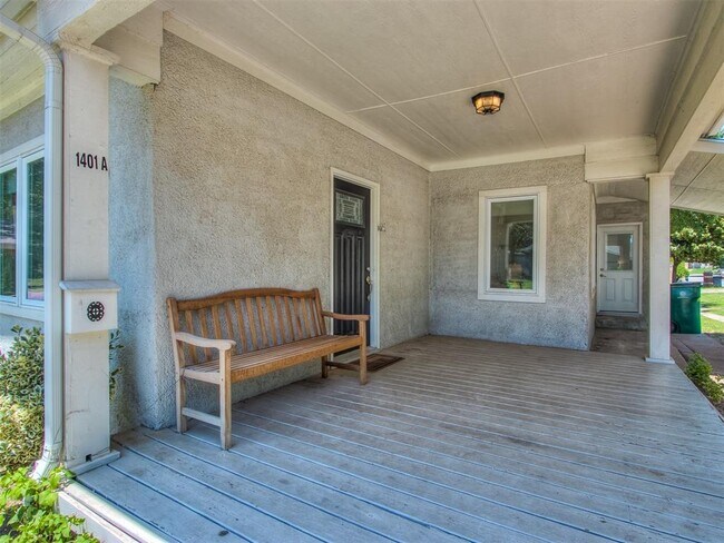 Building Photo - 1401 W Park Pl