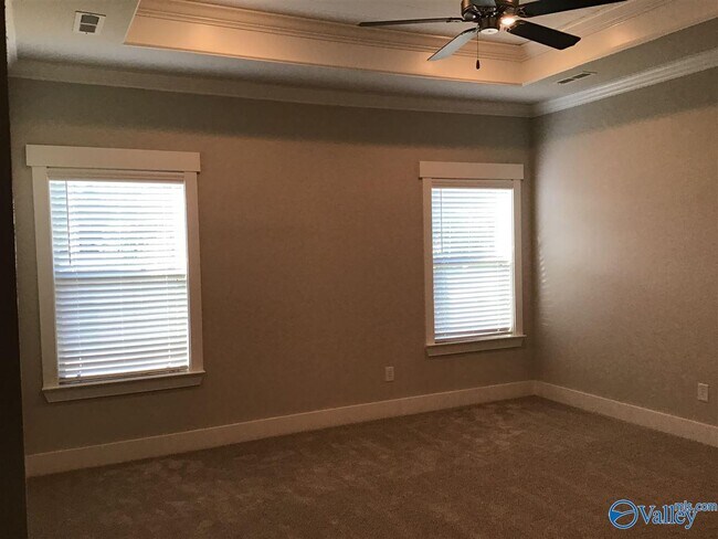 Building Photo - 700 Rivulet Dr SW