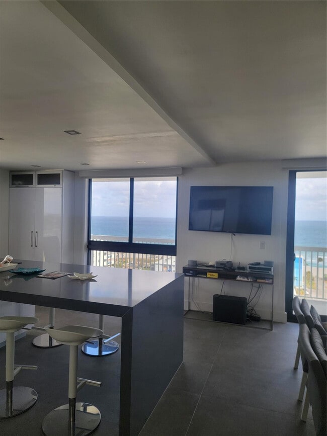 Building Photo - 1500 S Ocean Dr