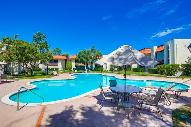 Building Photo - Modern Comfort and Scenic Views in San Car...