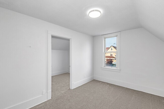 Building Photo - 705 Smith Ave SW