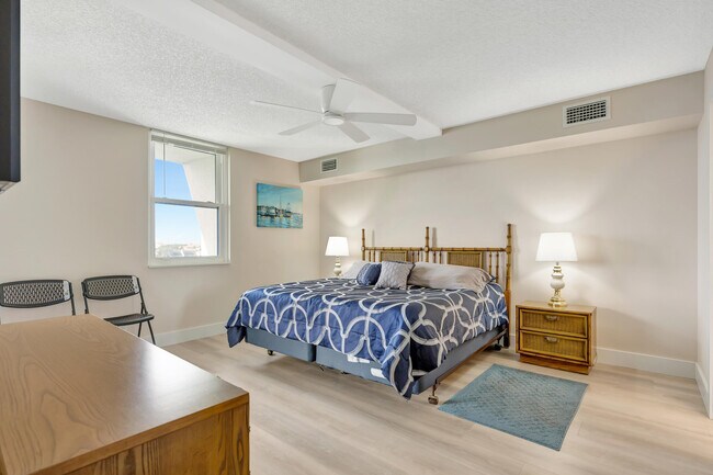 Building Photo - 1648 Jupiter Cove Dr