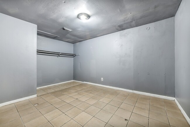 Building Photo - 3231 Scotch Moss Ln