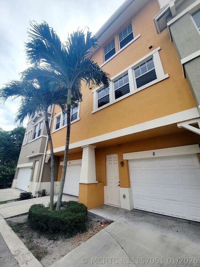 Building Photo - 750 Millbrae Ct