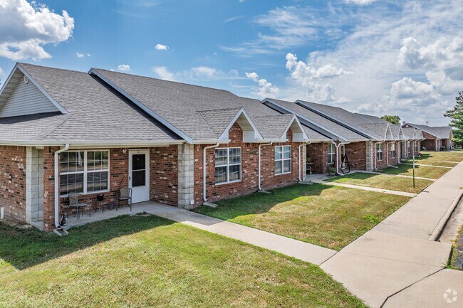 Building Photo - White Pine Estates
