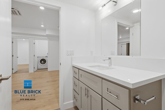 Building Photo - 5312 Corteen Pl
