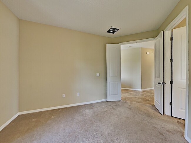 Building Photo - 12986 Holdenbury Ln