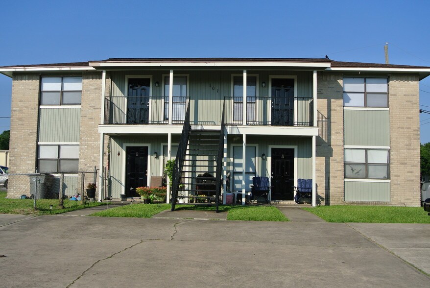 Primary Photo - 101 Milann St