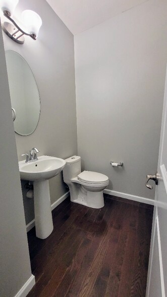 Building Photo - 9615 Union Park