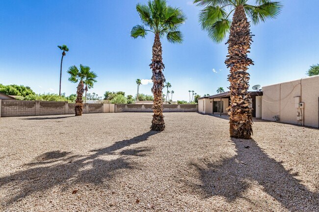 Building Photo - Huge North Scottsdale Home on 1/2 acre