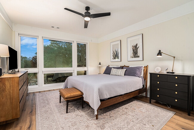 Building Photo - 622 Bellemeade Ave NW