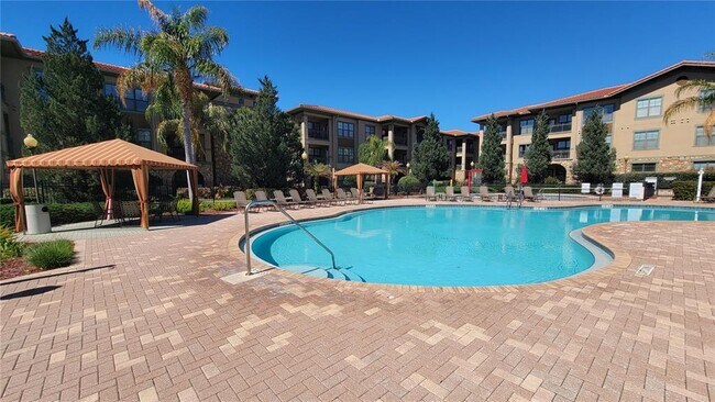 Building Photo - 914 Charo Pkwy