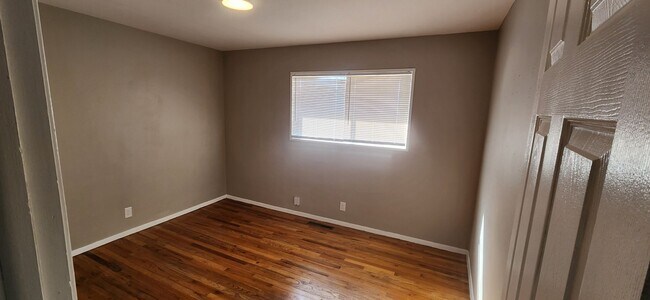 Building Photo - 3218 Canterbury Ln