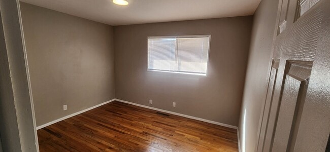 Building Photo - ALL PROSPECTIVE TENANTS MUST SUBMIT A $58 ...