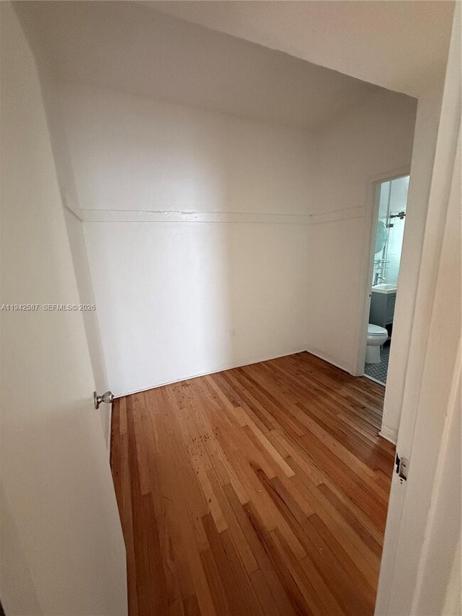 Building Photo - 1011 9th St