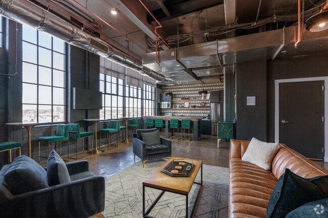 Lounge - Gotham North