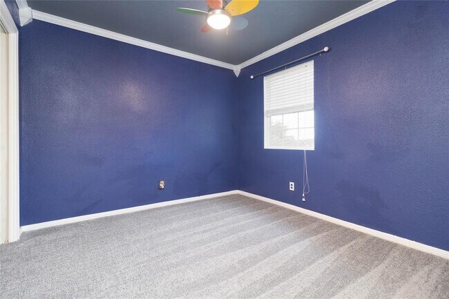 Building Photo - 4035 Almond Lake Dr