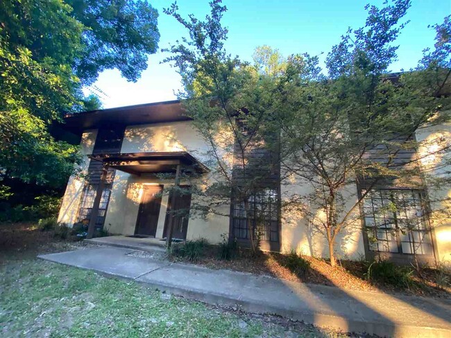 Primary Photo - 2523 Old Bainbridge Rd