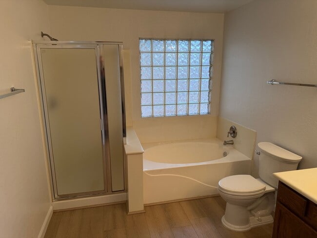 Building Photo - Gilbert 3 Bed, 2 Full Bath Single Story Home