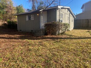 Building Photo - r3918