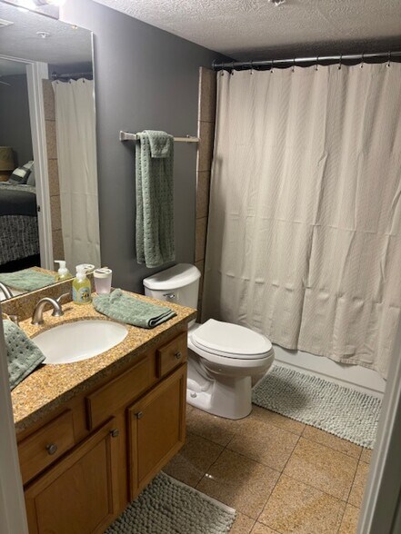 Building Photo - 2222 Detroit Ave