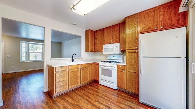 Building Photo - 1211 Hidden Creek Pl