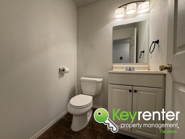 Building Photo - Incredible 3Bed/2.5Bath Pacific Home!