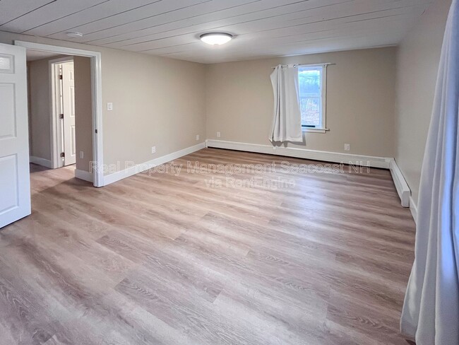 Building Photo - 241 Mallego Rd