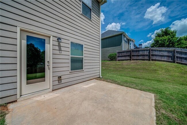 Building Photo - 129 Stonewood Creek Ct