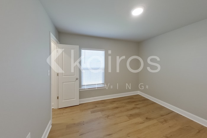 Building Photo - 13757 Pinyon Dr