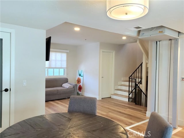 Building Photo - 219 W Escalones