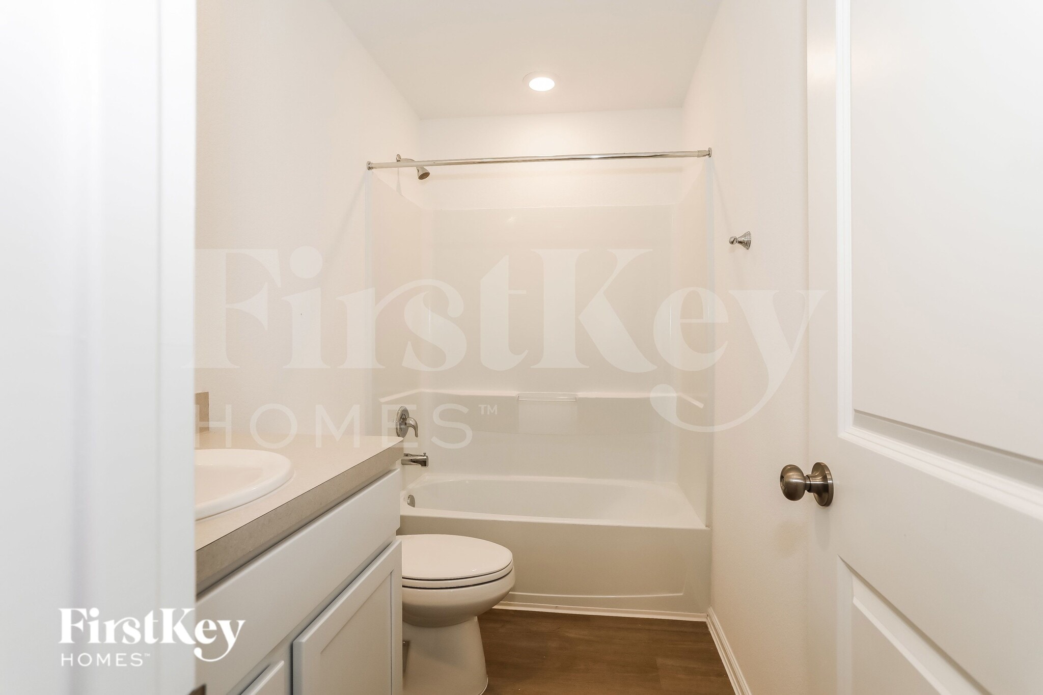 Building Photo - 423 Jewett Meadow Dr