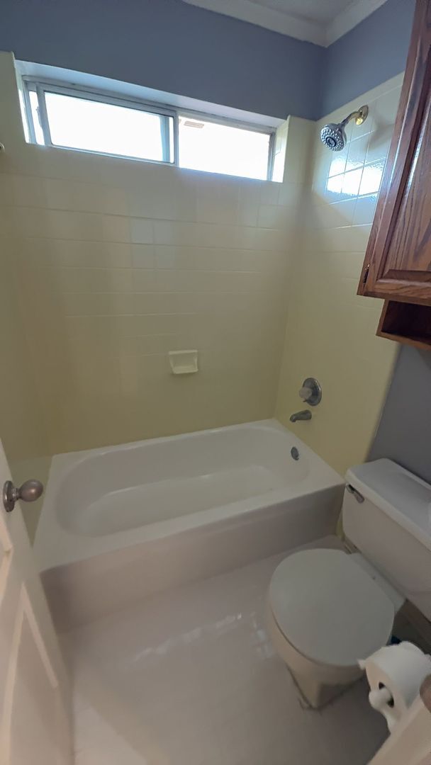 Building Photo - 1813 Volley Ln