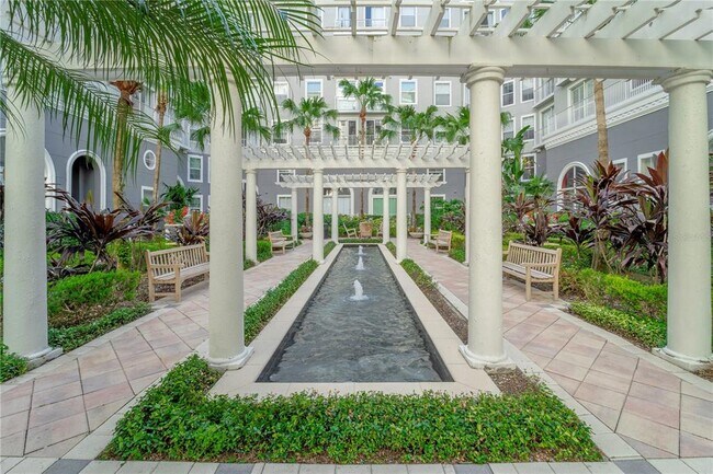 Building Photo - 700 S Harbour Island Blvd