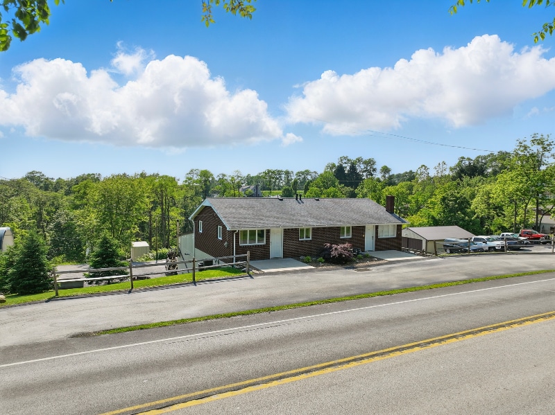 Building Photo - 1492 Clay Pike
