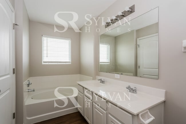 Building Photo - At Last, This Is What You Have Been Searching For!