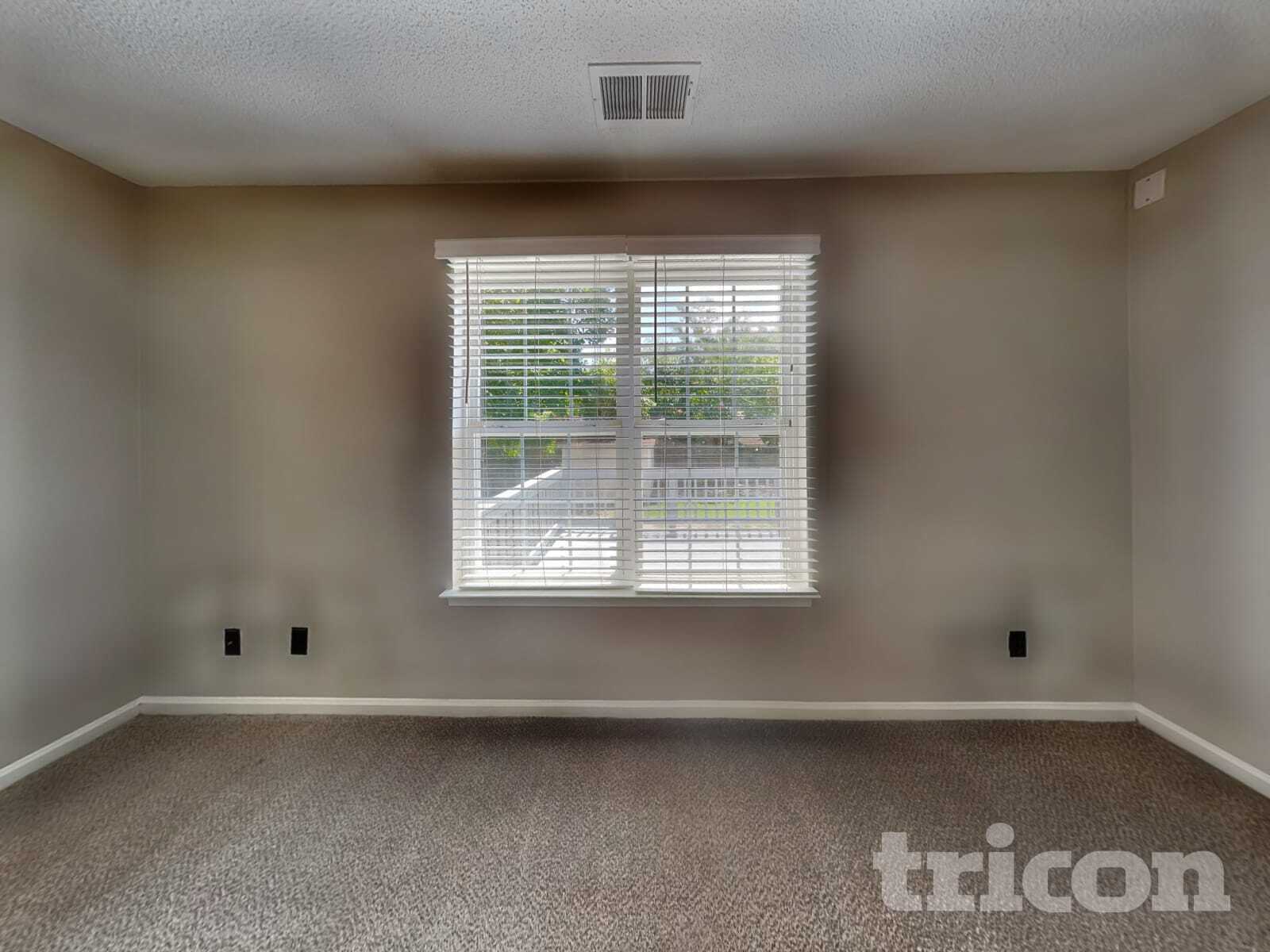 Building Photo - 661 Rebecca Jane Dr