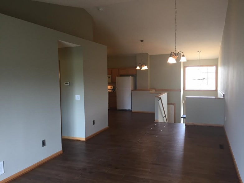 up stairs living room - 15604 84th St NE