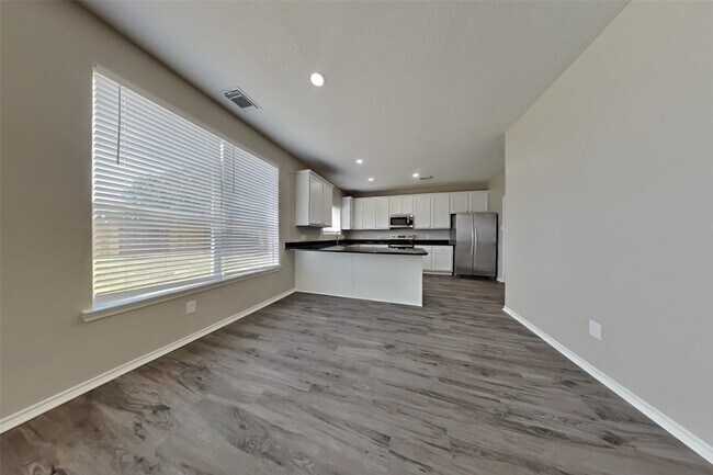 Building Photo - 31607 Cape May Ct