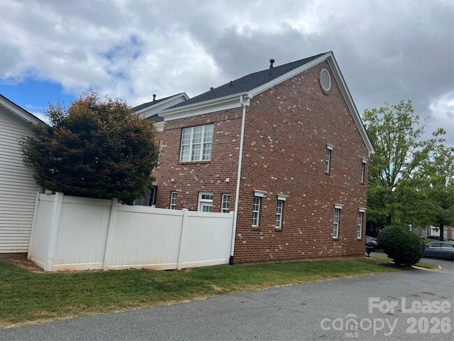 Building Photo - 9905 Ansonborough Square