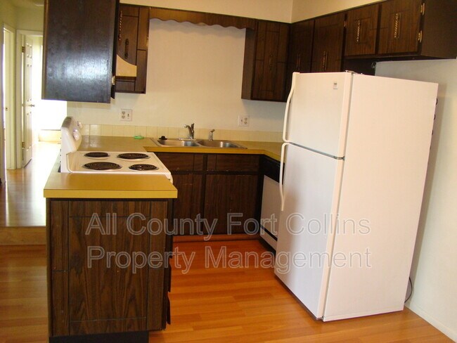 Building Photo - 1719 Larch St
