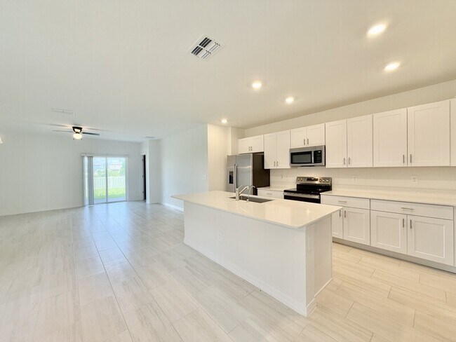 Building Photo - 3521 Great Pk Ct