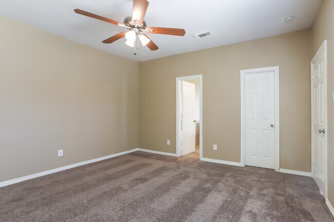 Building Photo - 21331 Berry Ridge Ln