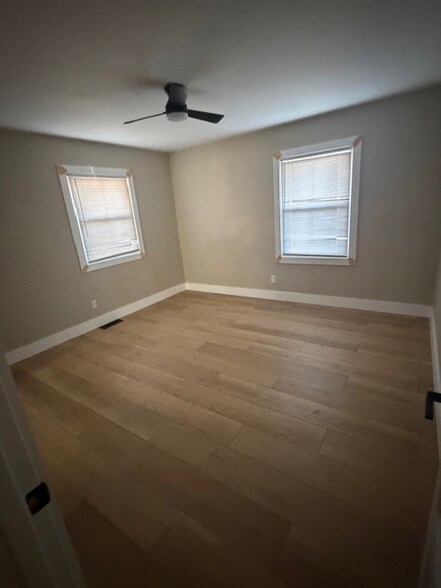 Building Photo - 10640 Penn Dr