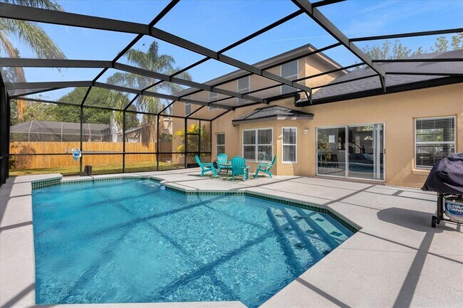 Building Photo - 2820 Smithfield Dr