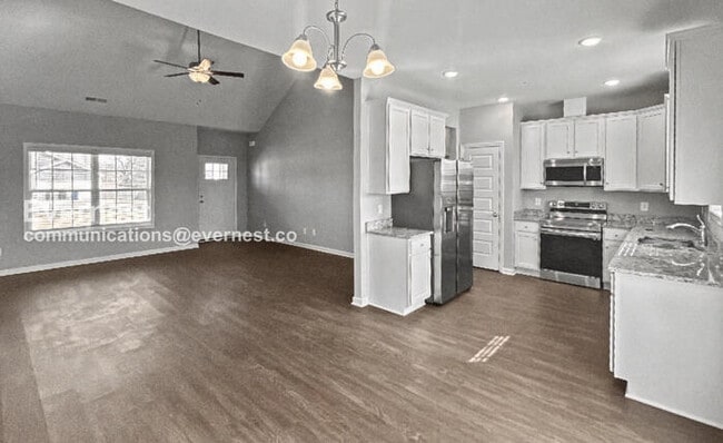 Building Photo - 1405 Pipeline Ave