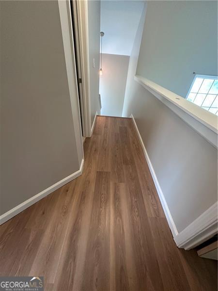 Building Photo - 121 Stoneforest Dr
