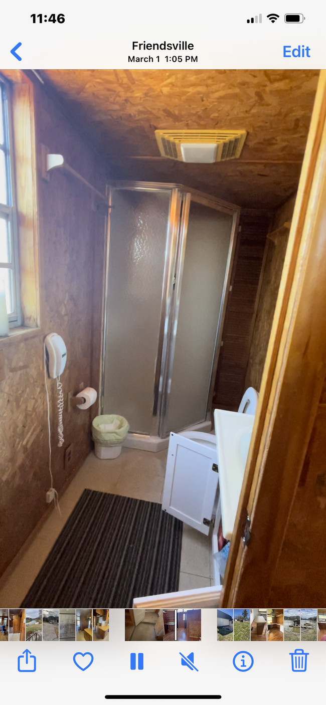 Building Photo - 209 Cedar Crest Ln